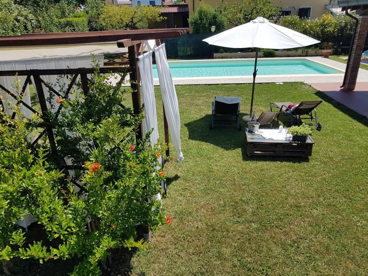Appartamenti Ca'Melia Sarzana Luaran gambar